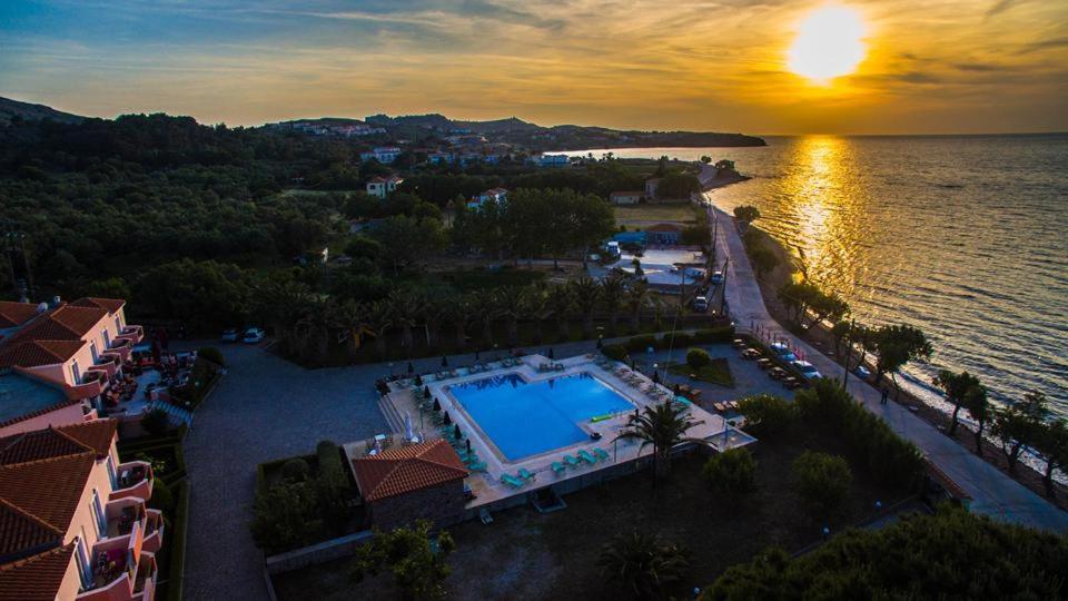 Hotel Bella Vista ميثيمْنا المظهر الخارجي الصورة