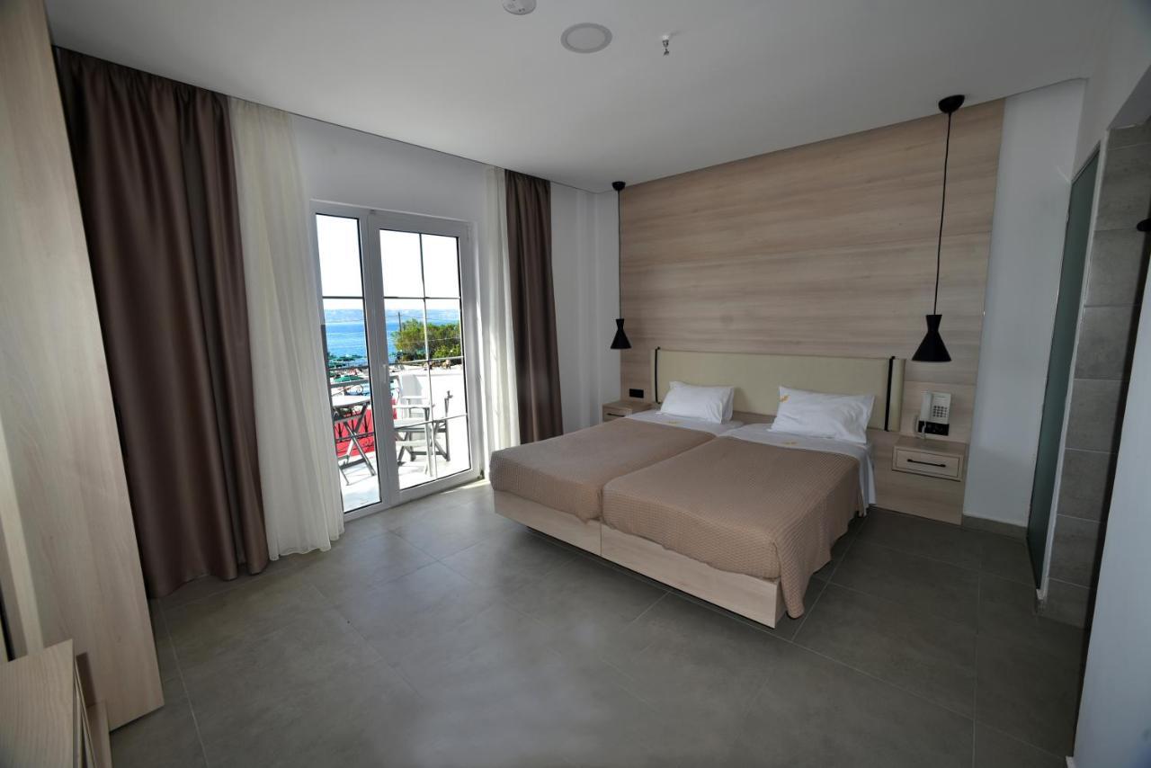 Hotel Bella Vista ميثيمْنا المظهر الخارجي الصورة