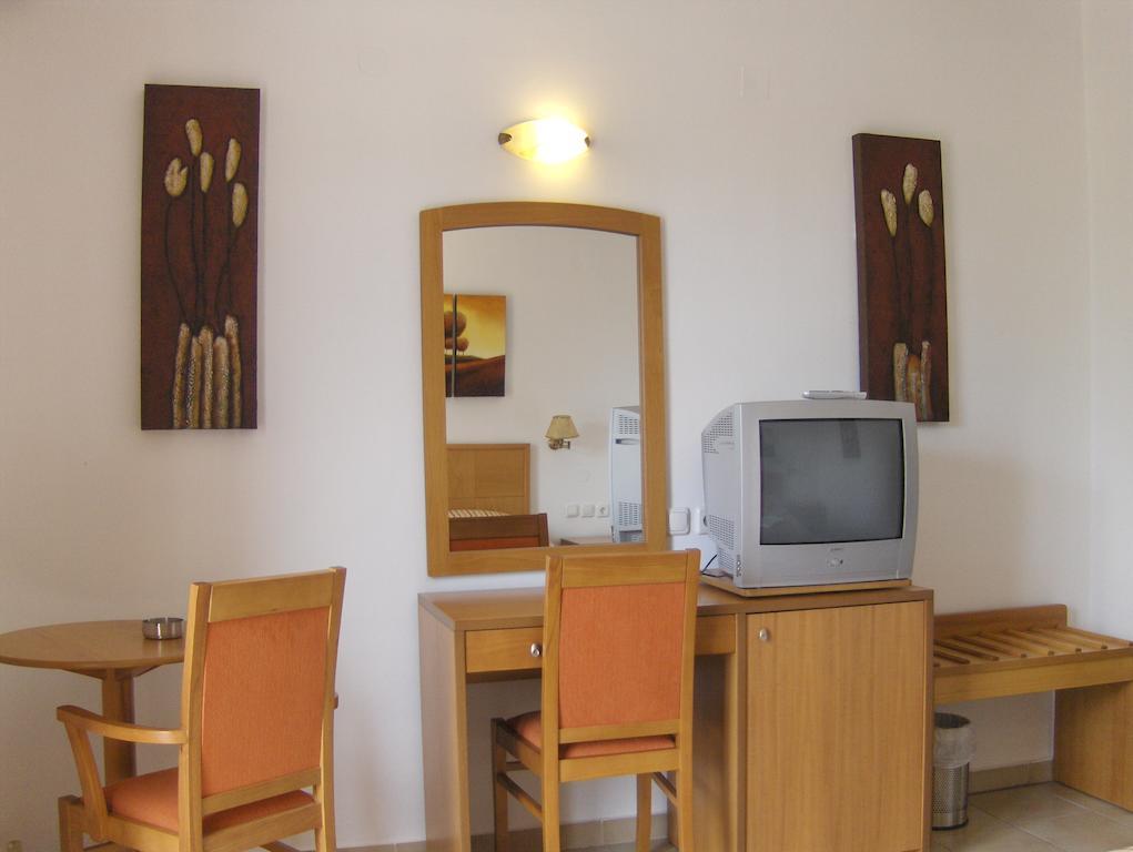 Hotel Bella Vista ميثيمْنا الغرفة الصورة